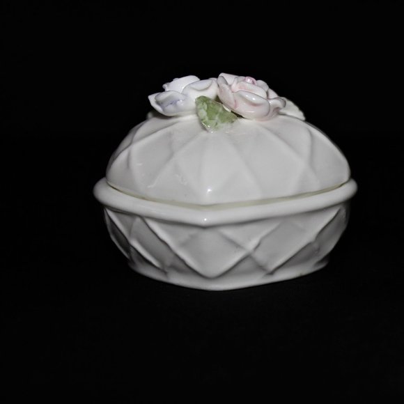 Pair of Millard Lister Ceramic Trinket Boxes | Heart Shaped Ring Box - Picture 7 of 16